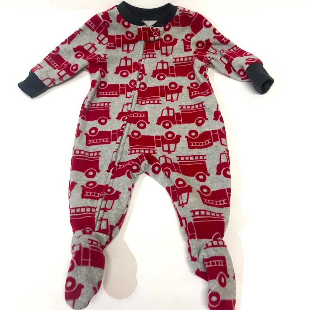 3/$15 Carters pjs size 3 months